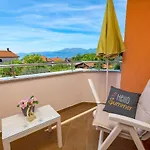 My Way Room, Parking, Sea View, Terrace Gazde/Camere de închiriat