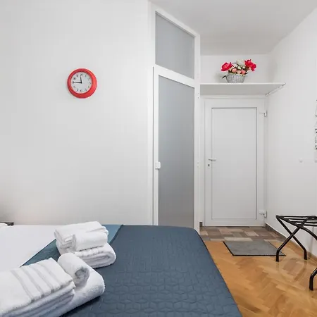 Séjour chez l'habitant My Way Room, Parking, Sea View, Terrace Rijeka