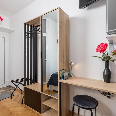 My Way Room, Parking, Sea View, Terrace Homestay Rijeka