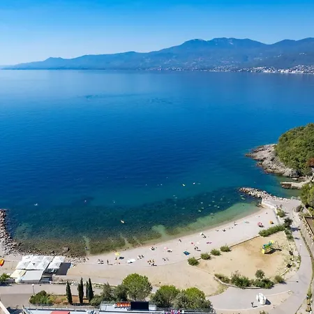 My Way Room, Parking, Sea View, Terrace 里耶卡